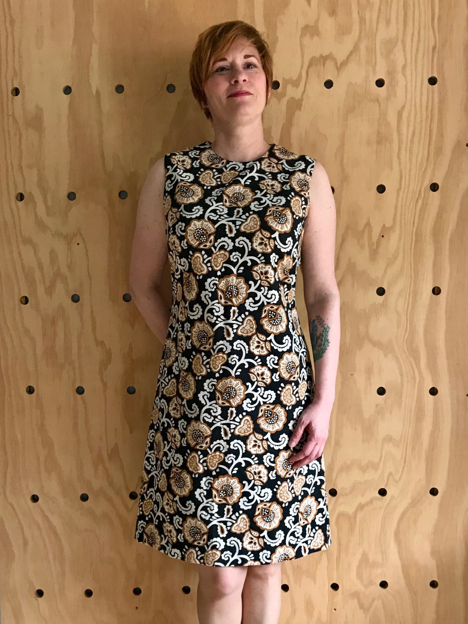 1960s Dark Floral Shift Dress M L Parsimonia Vintage